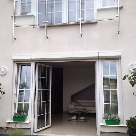 Morena Устроне-Морске